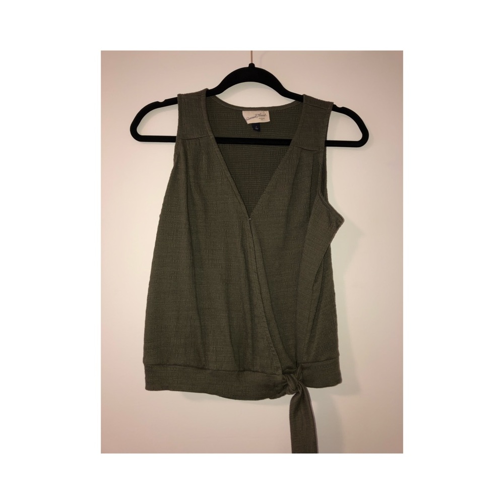 Cute army green, textured tank top with tie.